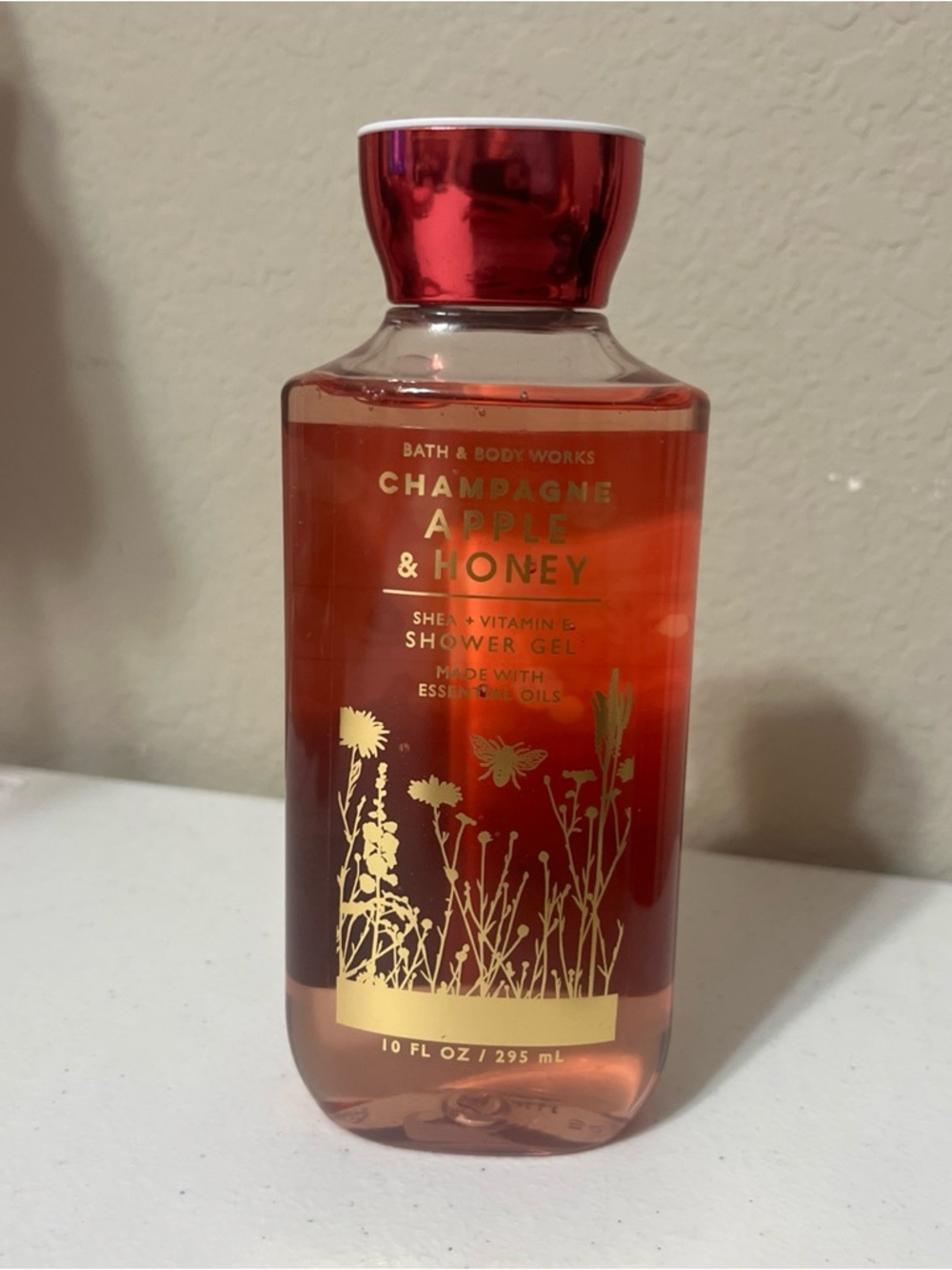 Bath & Body Works Champagne Apple & Honey Shower Gel - Red and Gold Accents